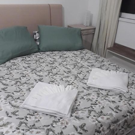 Apartamentos Por Diaria Av Domingos De Almeida Pelotas Eksteriør billede